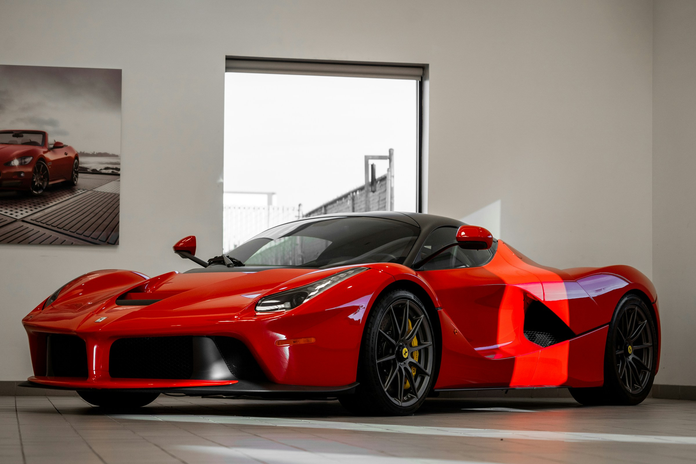 Showroom — hypercar